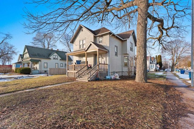 1403 S MAIN STREET, Oshkosh, WI 54902