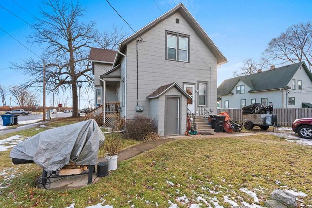 1403 S MAIN STREET, Oshkosh, WI 54902