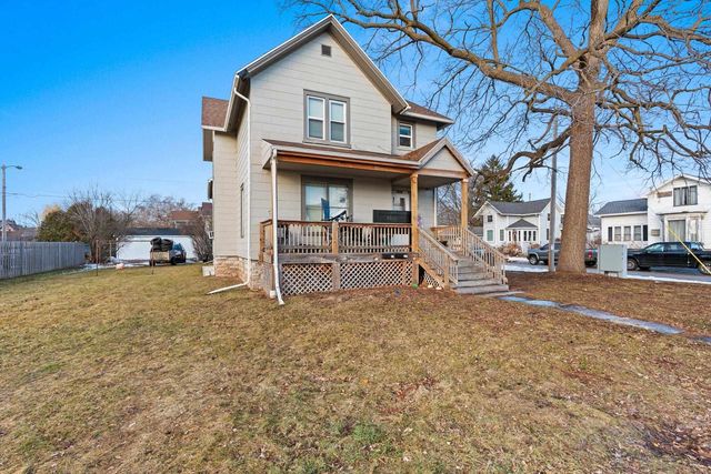 1403 S MAIN STREET, Oshkosh, WI 54902