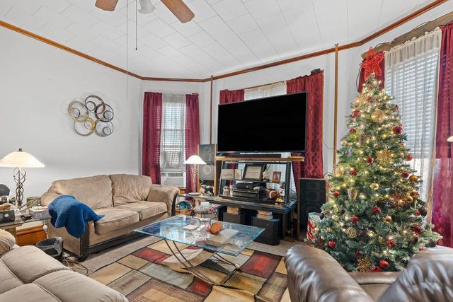 1403 S MAIN STREET, Oshkosh, WI 54902