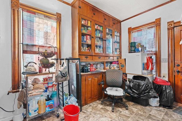 1403 S MAIN STREET, Oshkosh, WI 54902