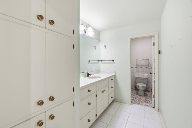 368 Englewood Dr, Kerrville, TX 78028