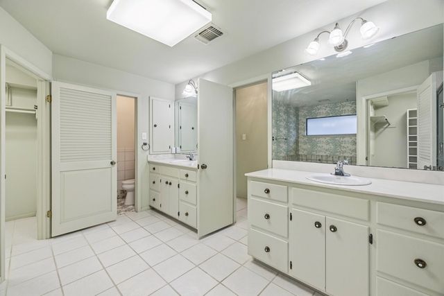 368 Englewood Dr, Kerrville, TX 78028