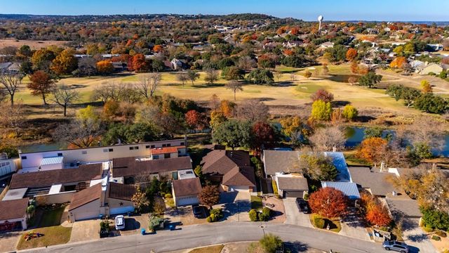 368 Englewood Dr, Kerrville, TX 78028