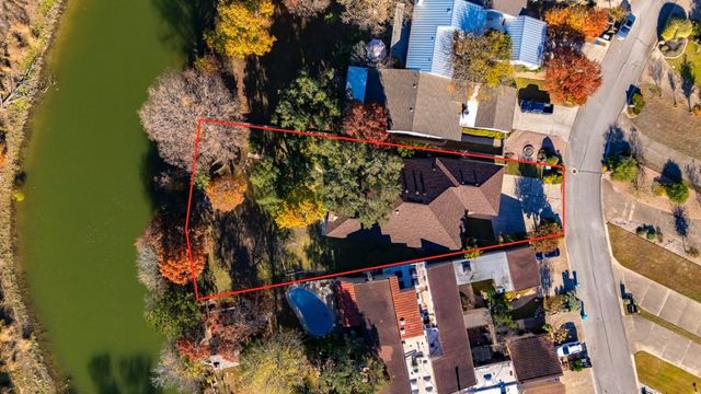 368 Englewood Dr, Kerrville, TX 78028