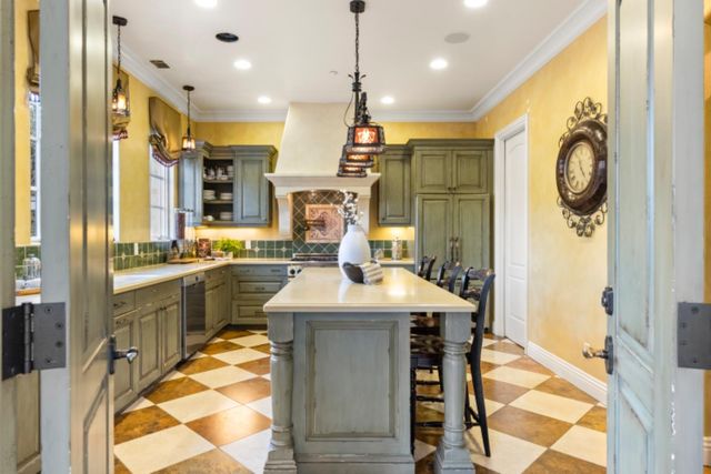 1210 Arden Hills Ln, Sacramento, CA 95864