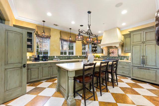 1210 Arden Hills Ln, Sacramento, CA 95864