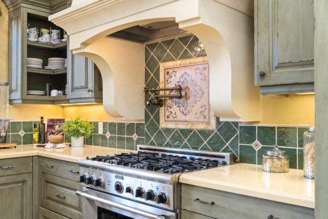 1210 Arden Hills Ln, Sacramento, CA 95864