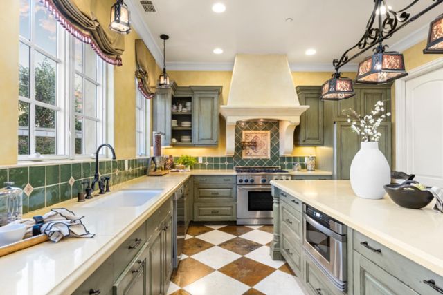 1210 Arden Hills Ln, Sacramento, CA 95864