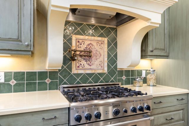 1210 Arden Hills Ln, Sacramento, CA 95864