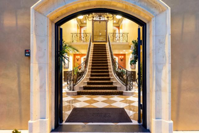 1210 Arden Hills Ln, Sacramento, CA 95864