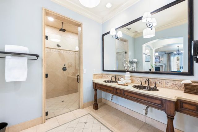 1210 Arden Hills Ln, Sacramento, CA 95864