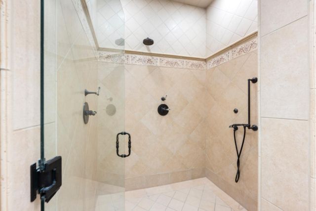 1210 Arden Hills Ln, Sacramento, CA 95864