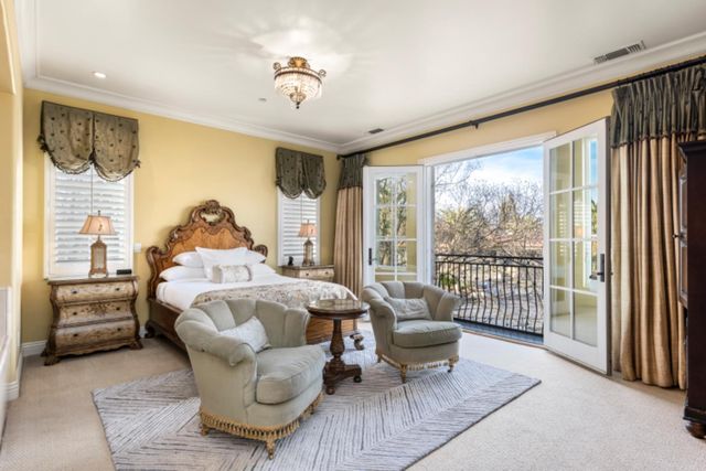 1210 Arden Hills Ln, Sacramento, CA 95864