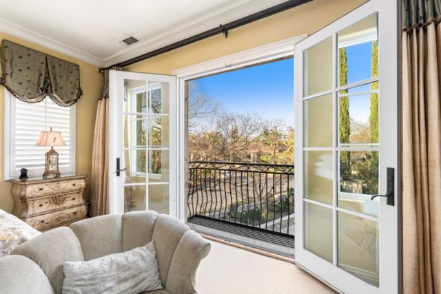 1210 Arden Hills Ln, Sacramento, CA 95864