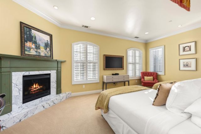 1210 Arden Hills Ln, Sacramento, CA 95864