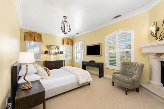 1210 Arden Hills Ln, Sacramento, CA 95864