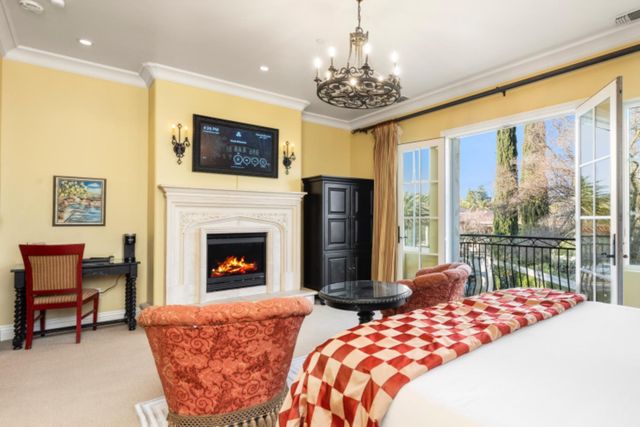 1210 Arden Hills Ln, Sacramento, CA 95864