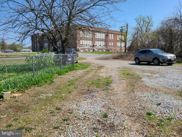 78-80 S BROADWAY, Pennsville, NJ 08070