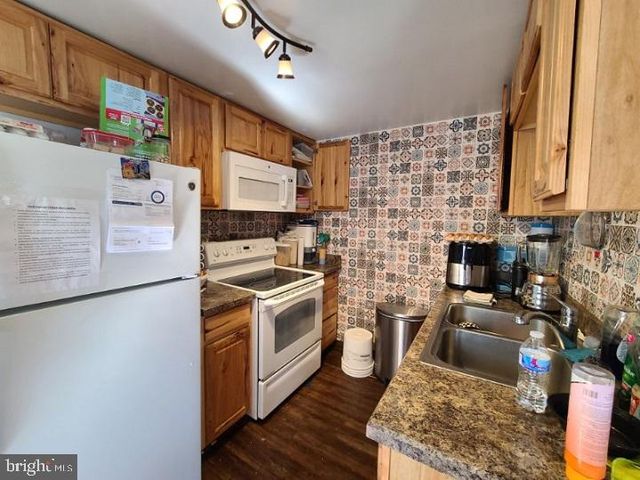 78-80 S BROADWAY, Pennsville, NJ 08070
