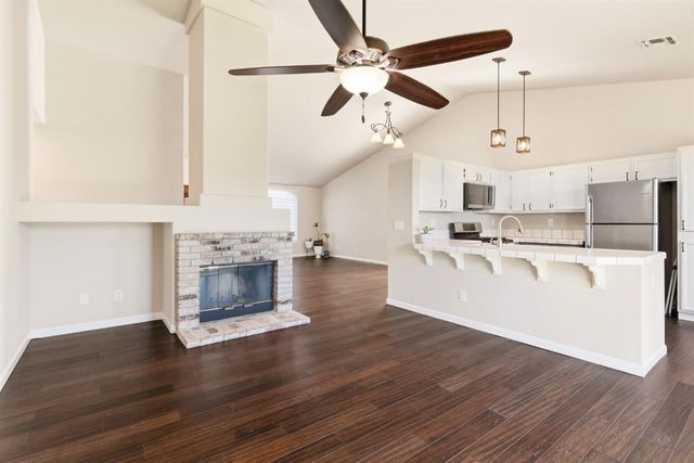 196 Sparrow Dr, Galt, CA 95632