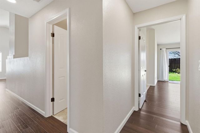 196 Sparrow Dr, Galt, CA 95632