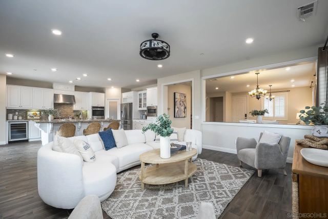 2025 Campo Verde Ct, Escondido, CA 92026