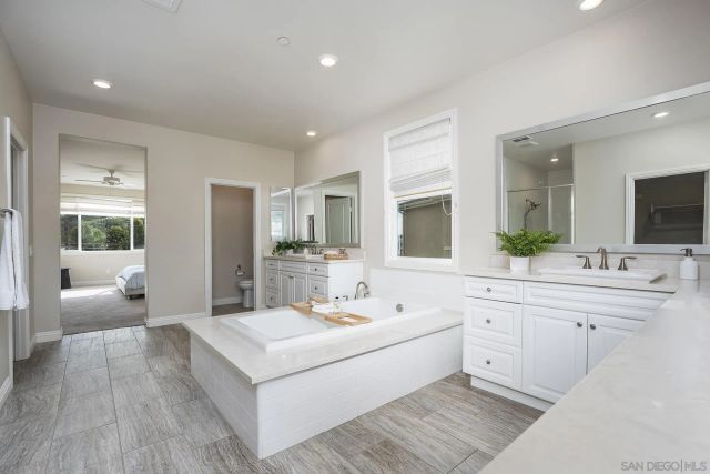 2025 Campo Verde Ct, Escondido, CA 92026