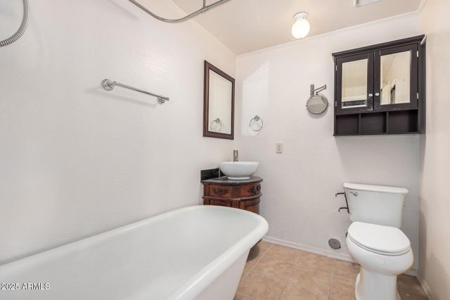 40404 N NEW RIVER Road, Phoenix, AZ 85086