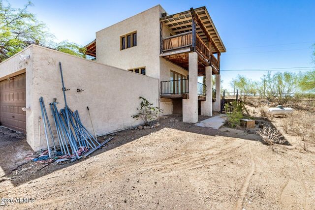 40404 N NEW RIVER Road, Phoenix, AZ 85086