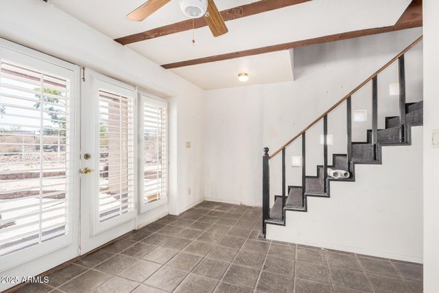 40404 N NEW RIVER Road, Phoenix, AZ 85086