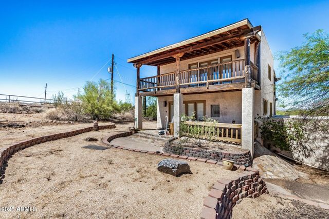 40404 N NEW RIVER Road, Phoenix, AZ 85086