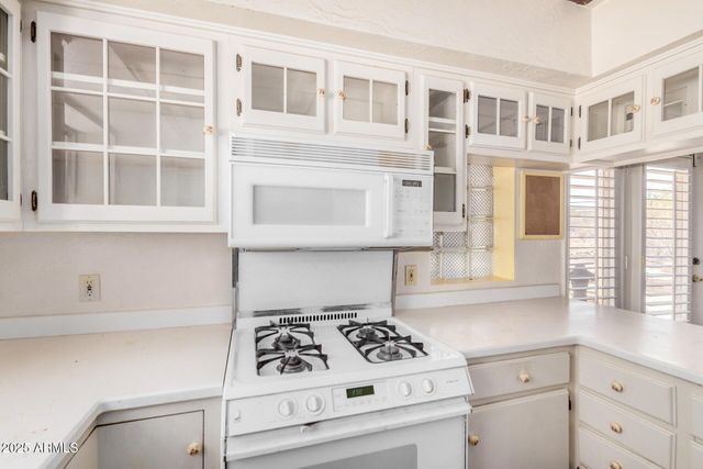 40404 N NEW RIVER Road, Phoenix, AZ 85086