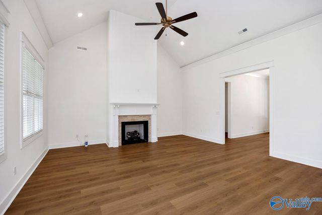 8322 Grayback Boulevard, Owens Cross Roads, AL 35763