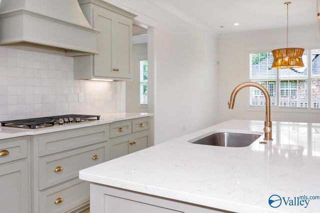 8322 Grayback Boulevard, Owens Cross Roads, AL 35763