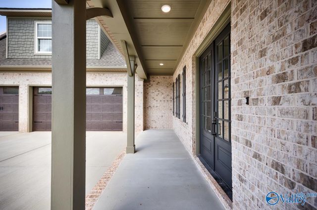 8322 Grayback Boulevard, Owens Cross Roads, AL 35763