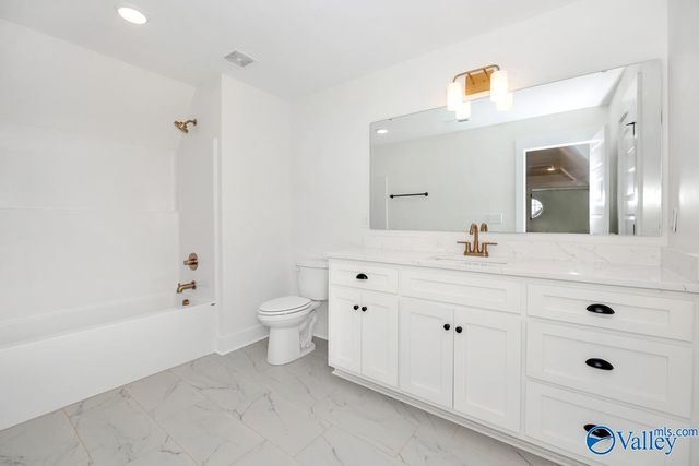 8322 Grayback Boulevard, Owens Cross Roads, AL 35763