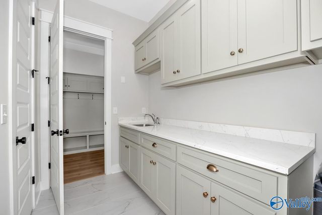 8322 Grayback Boulevard, Owens Cross Roads, AL 35763