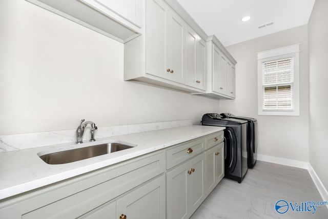 8322 Grayback Boulevard, Owens Cross Roads, AL 35763