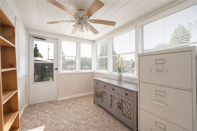 11 School St, Scottdale, PA 15683