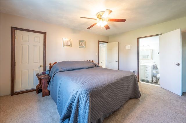 11 School St, Scottdale, PA 15683