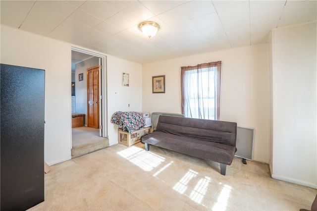 11 School St, Scottdale, PA 15683