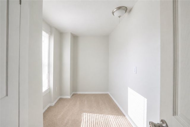11 School St, Scottdale, PA 15683