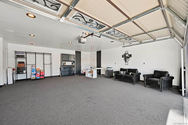 802 Bonita Dr, Vista, CA 92083