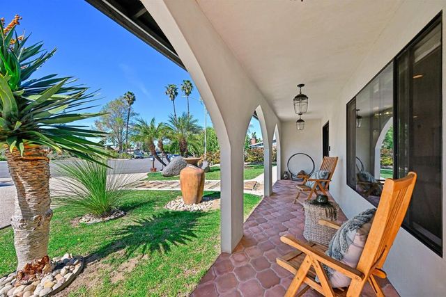 802 Bonita Dr, Vista, CA 92083