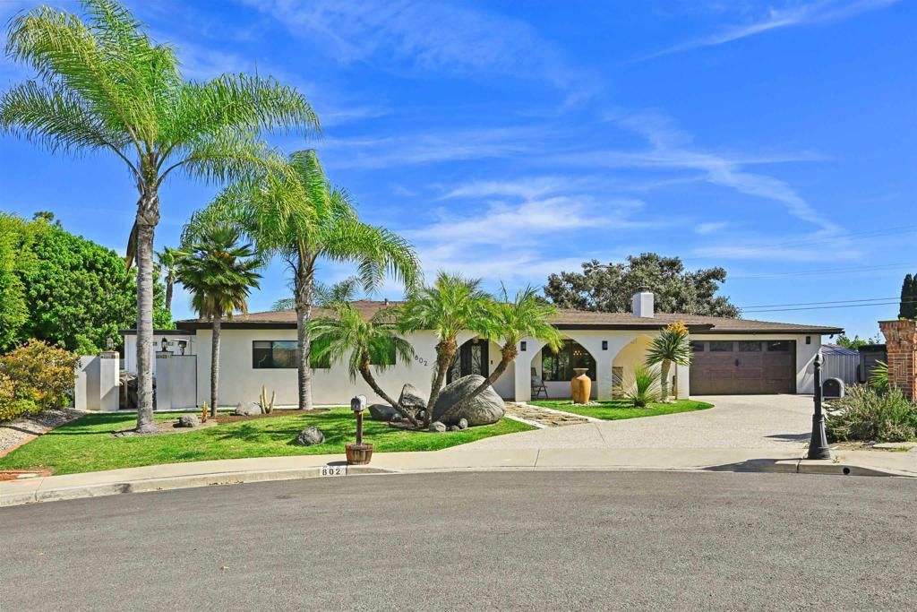 802 Bonita Dr, Vista, CA 92083