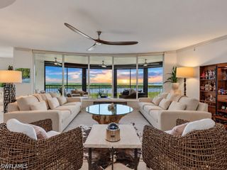 1050 Borghese LN 804, Naples, FL 34114