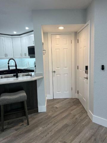 3470 N Pinewalk Drive Drive N 217, Margate, FL 33063