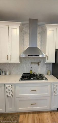 185 W Islip Road, West Islip, NY 11795