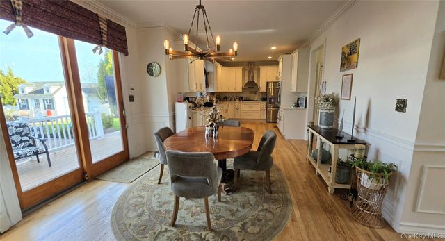 185 W Islip Road, West Islip, NY 11795